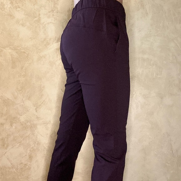Lululemon On the Fly Pants - Picture 8 of 15